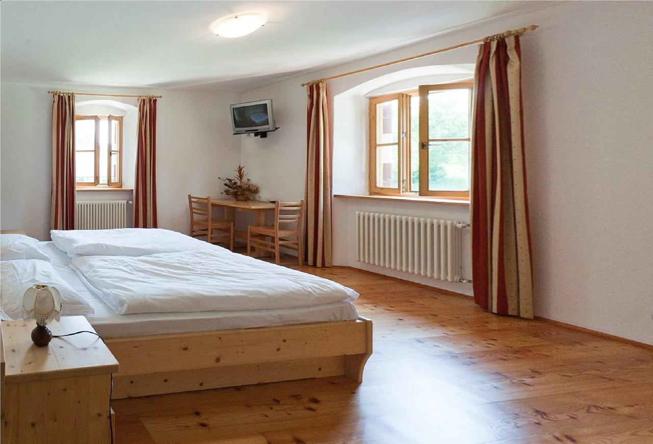 Hotel Zur Kirche Magre all' Adige Bilik gambar